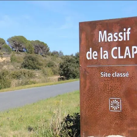 Maison De Climatisee Avec Piscine - St Pierre La Mer- 700m