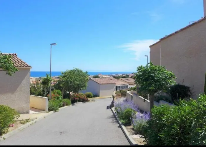 Maison De Climatisee Avec Piscine - St Pierre La Mer- 700m