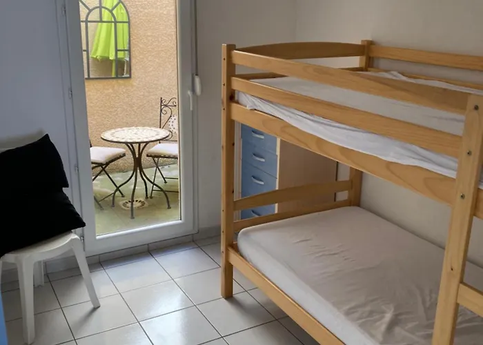 Maison De Climatisee Avec Piscine - St Pierre La Mer- 700m *