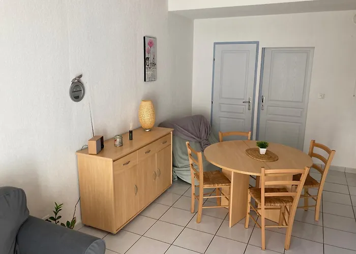 Maison De Climatisee Avec Piscine - St Pierre La Mer- 700m * Saint-Pierre-la-Mer (Aude)
